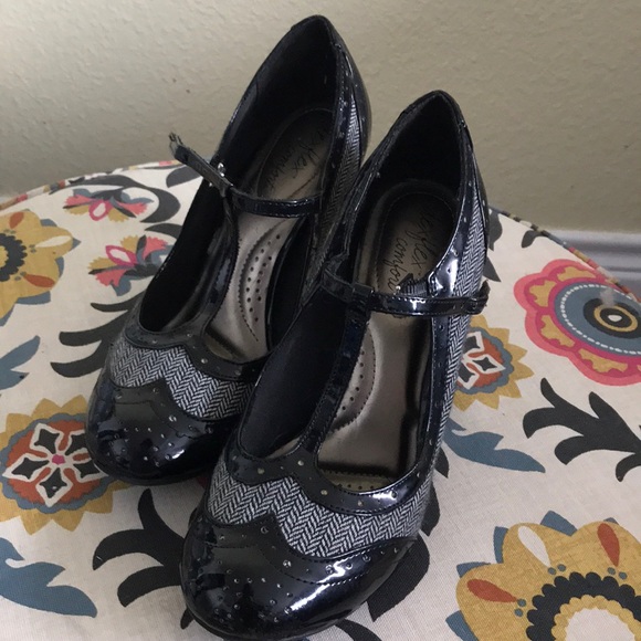 dexflex comfort Shoes - Mary Jane heels size 8